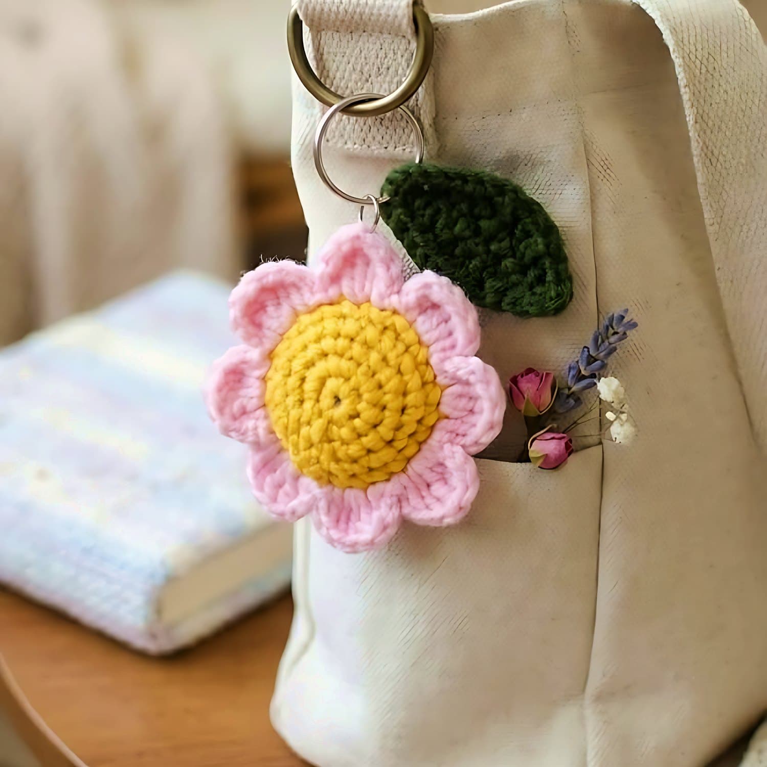 Daisy Keychain — photo 2