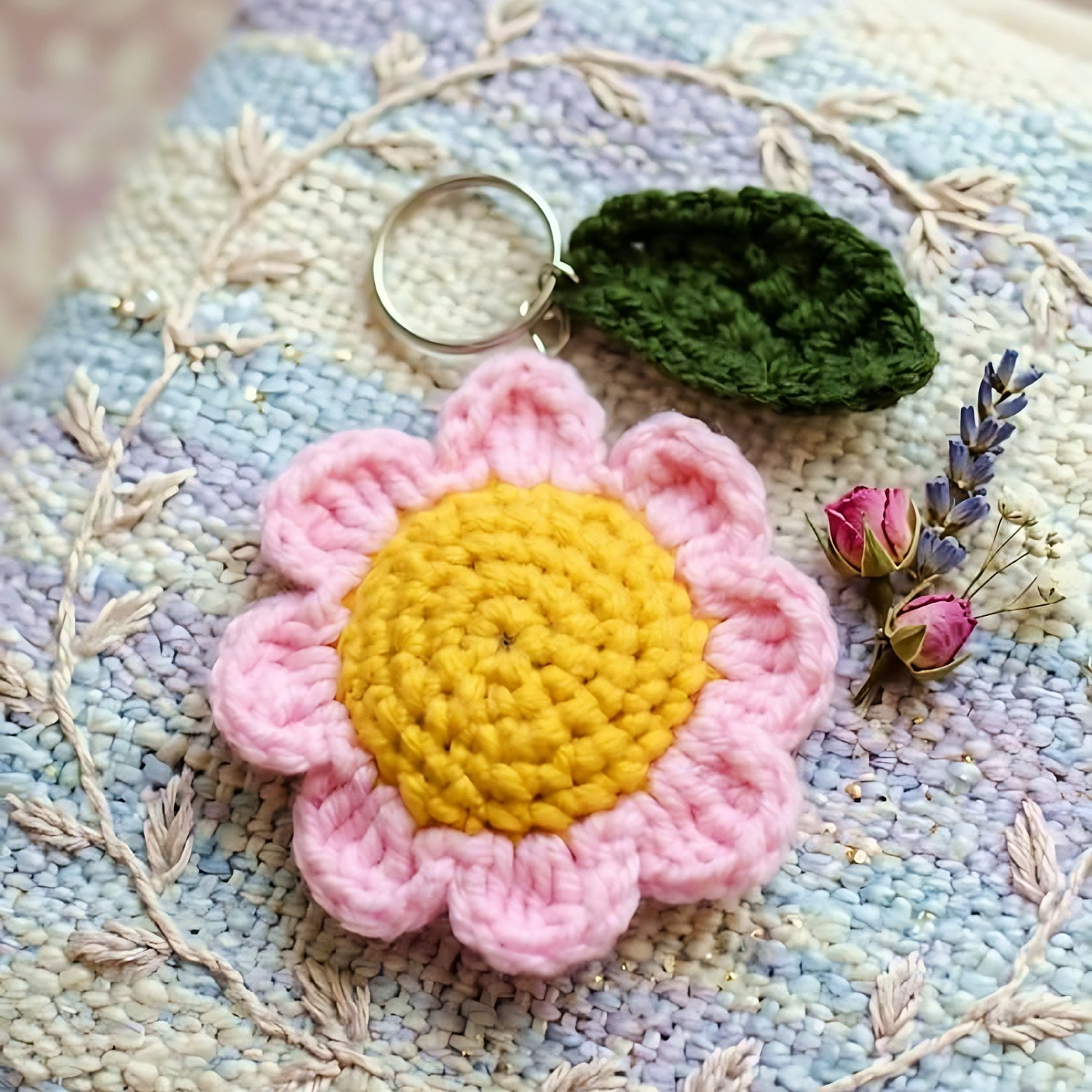 Daisy Keychain